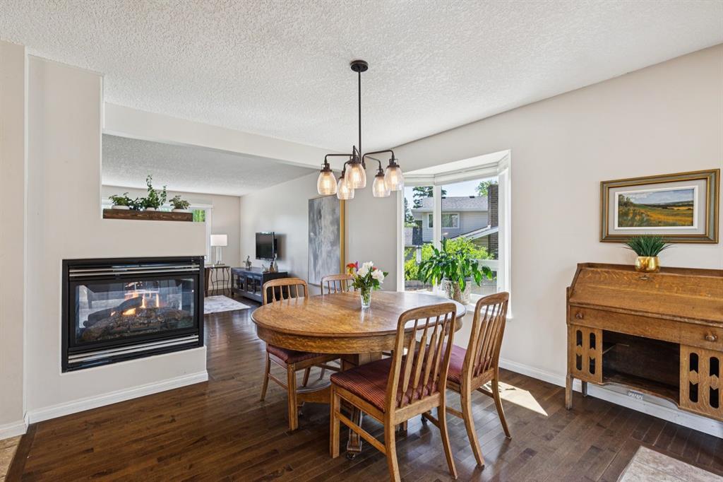 Picture of 423 Canterbury Place SW, Calgary Real Estate Listing