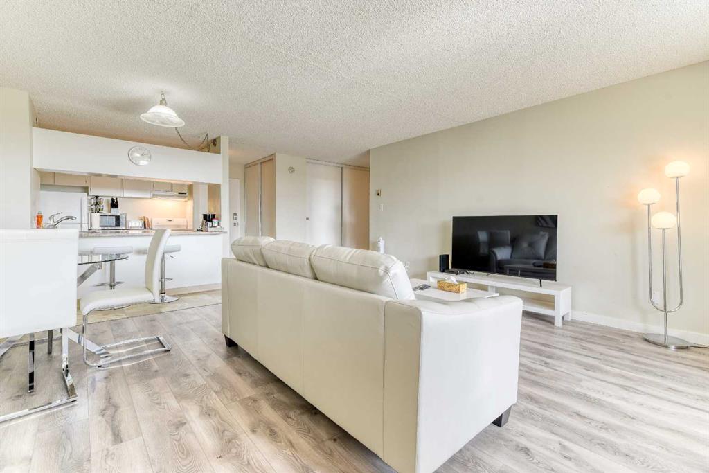 Picture of 2209, 221 6 Avenue SE, Calgary Real Estate Listing