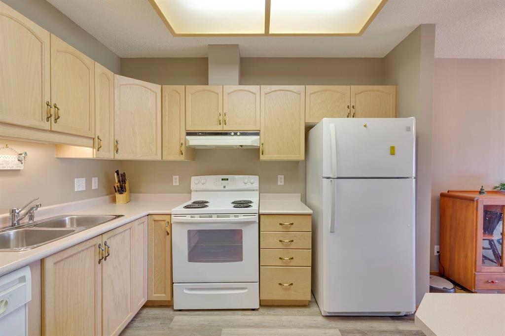 Picture of 3109, 3109 Hawksbrow Point NW, Calgary Real Estate Listing