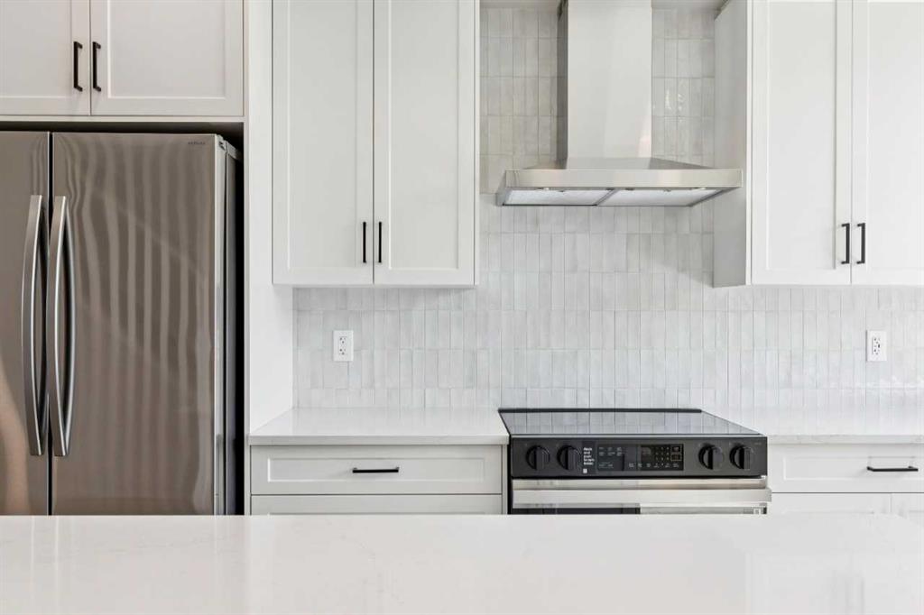 Picture of 45 Silverton Glen Way SW, Calgary Real Estate Listing