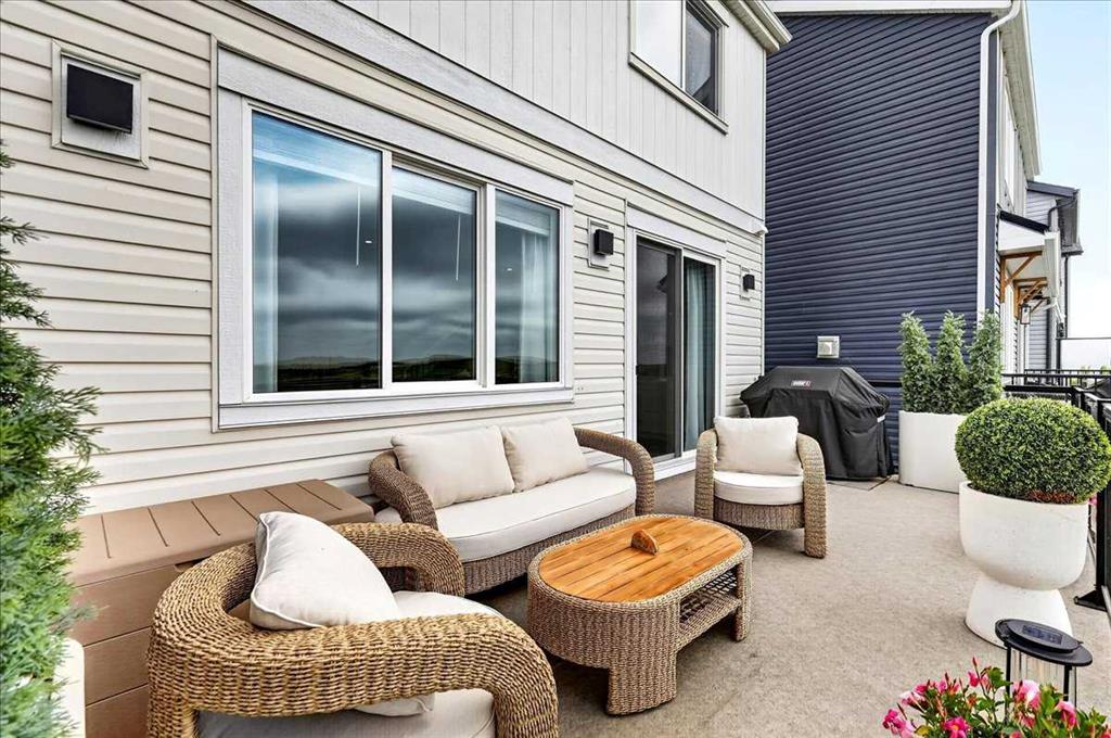 Picture of 90 Savoy Landing SE, Calgary Real Estate Listing
