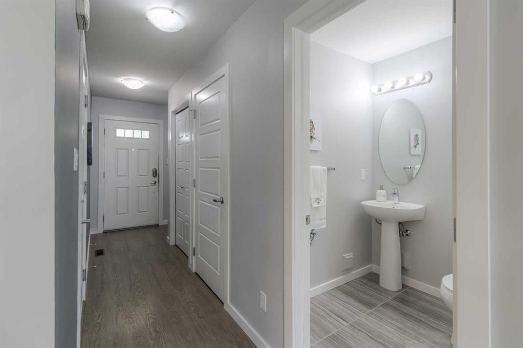 Picture of 4, 1220 Keystone Road W, Lethbridge Real Estate Listing