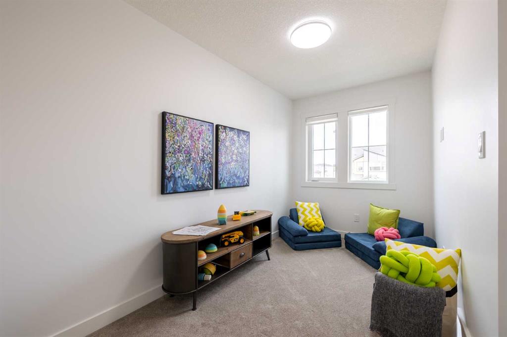 Picture of 633 Savanna Drive NE, Calgary Real Estate Listing