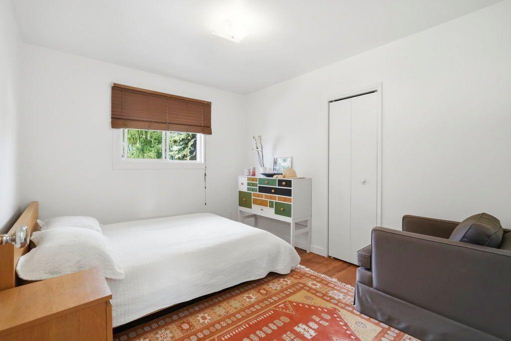Picture of 9832 Athens Road SE, Calgary Real Estate Listing