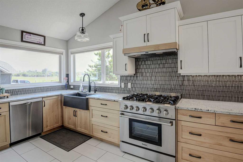 Picture of 226016 76 Street E, Rural Foothills County Real Estate Listing