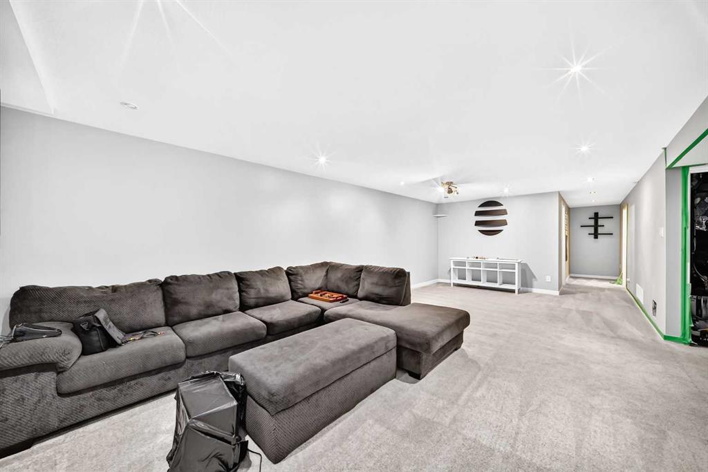 Picture of 1376 Lake Sylvan Drive SE, Calgary Real Estate Listing