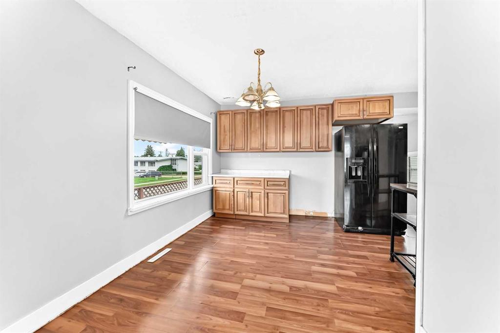 Picture of 5040 46th Street , Innisfail Real Estate Listing