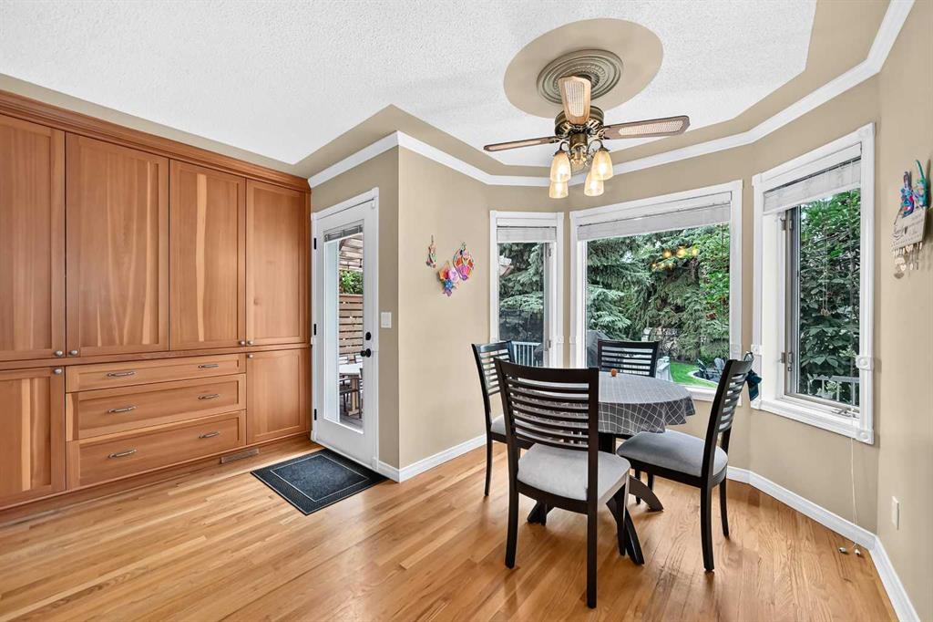 Picture of 777 EAST LAKEVIEW Road , Chestermere Real Estate Listing