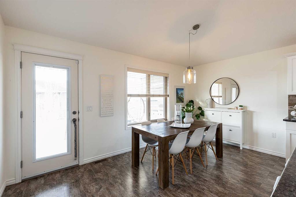 Picture of 184 Hamptons Way SE, Medicine Hat Real Estate Listing