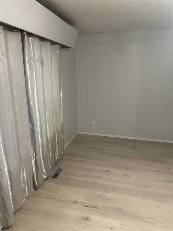 Picture of 4805 55 Avenue , Valleyview Real Estate Listing