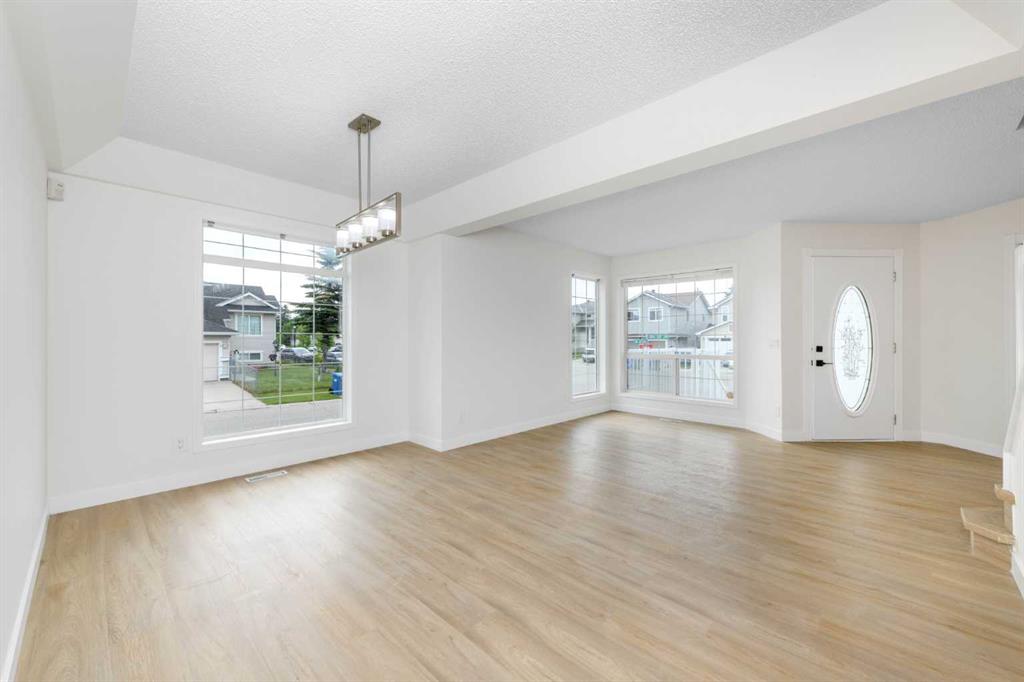 Picture of 28 Coral Reef Link NE, Calgary Real Estate Listing