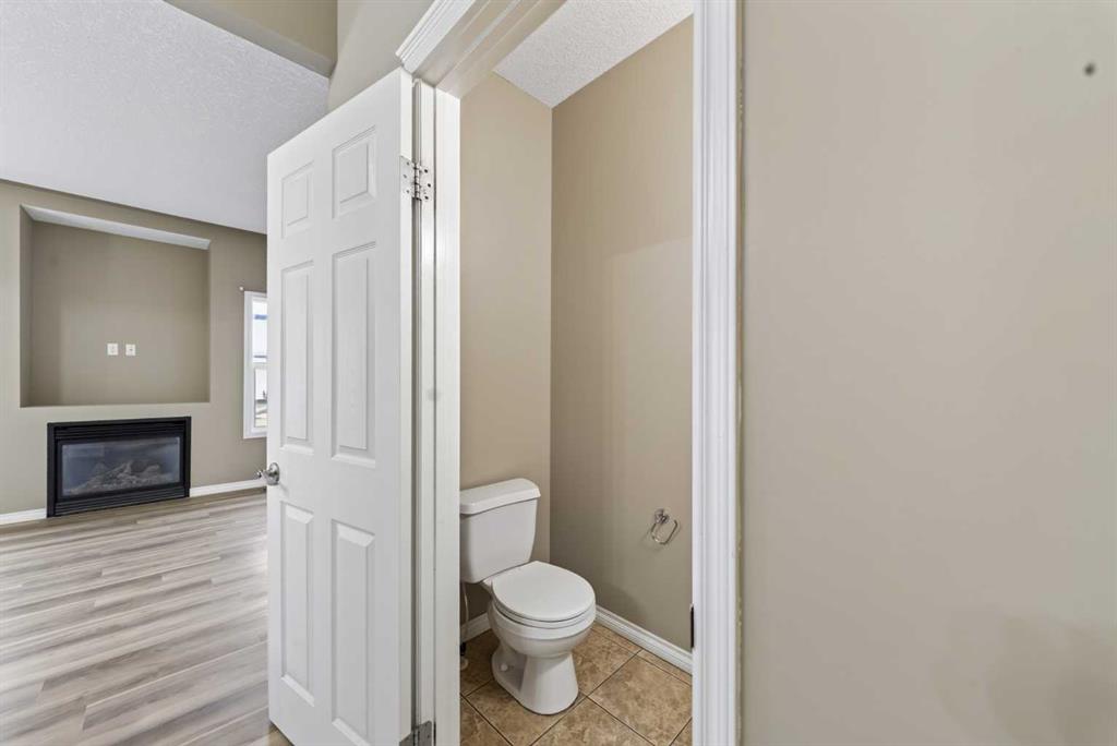 Picture of 207, 620 Luxstone Landing SW, Airdrie Real Estate Listing