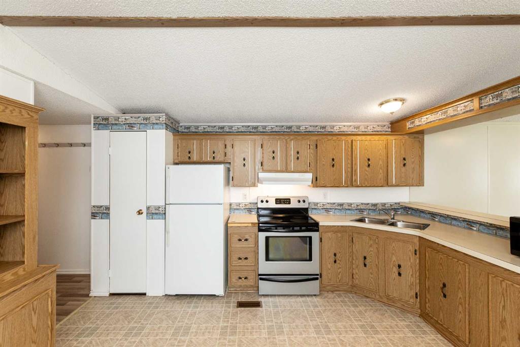 Picture of 315 Meadow Drive , Benalto Real Estate Listing