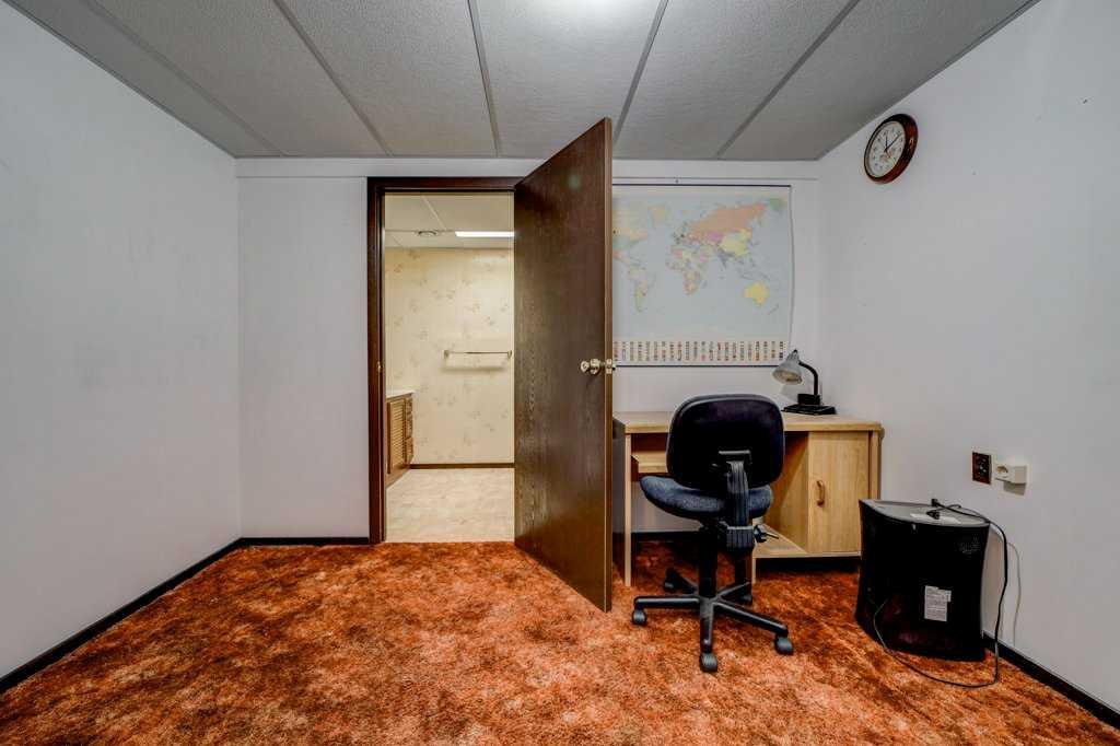 Picture of 2118 210 Street , Bellevue Real Estate Listing