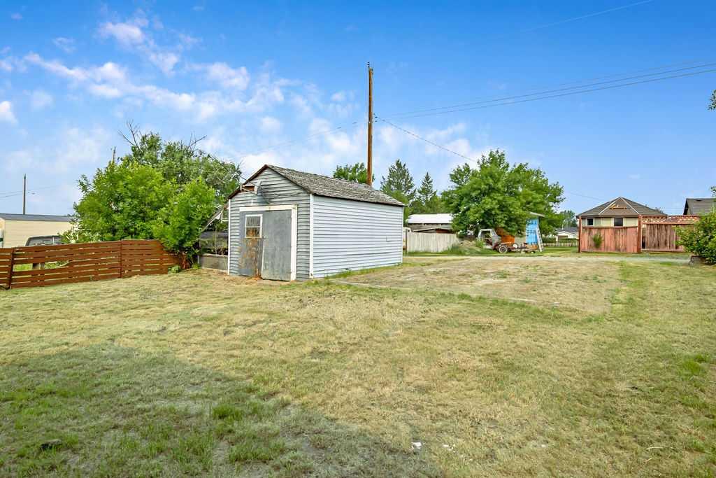 Picture of 225 2 Avenue N, Champion Real Estate Listing