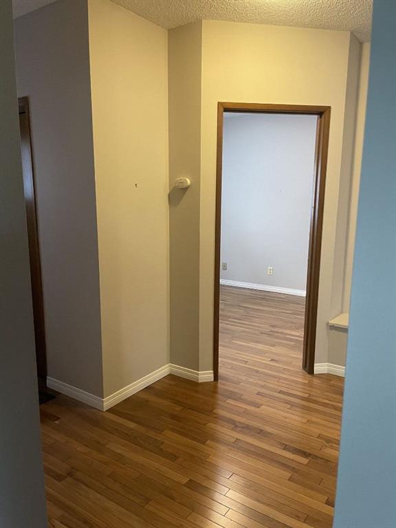 Picture of 160 Hawkwood Way NW, Calgary Real Estate Listing
