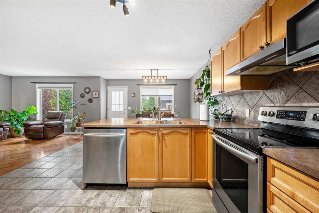 Picture of 163 West Lakeview Passage , Chestermere Real Estate Listing