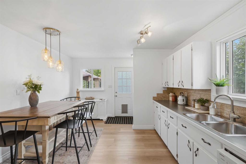 Picture of 311 Centre Street N, Sundre Real Estate Listing