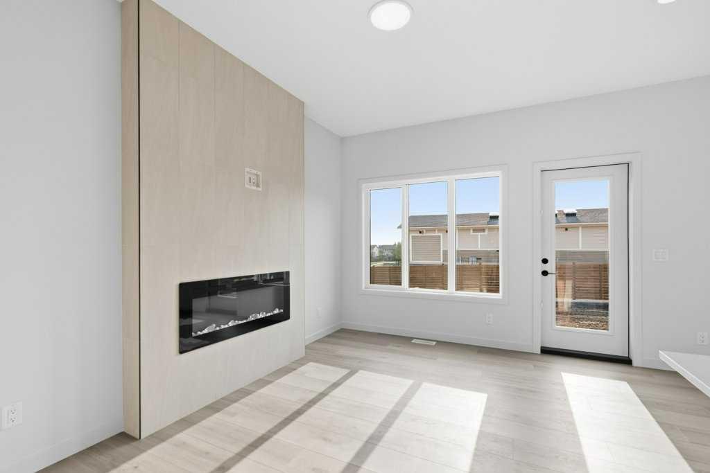 Picture of 30 Heritage Heath , Cochrane Real Estate Listing
