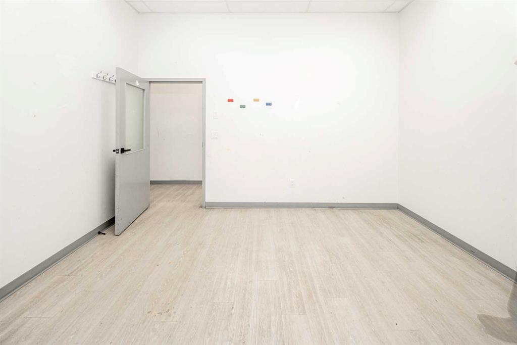 Picture of 2130, 2 Royal Vista Link NW, Calgary Real Estate Listing