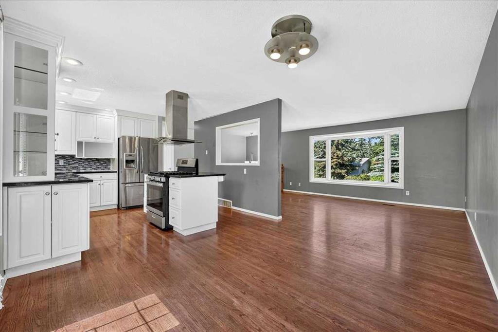 Picture of 4711 Montana Drive NW, Calgary Real Estate Listing