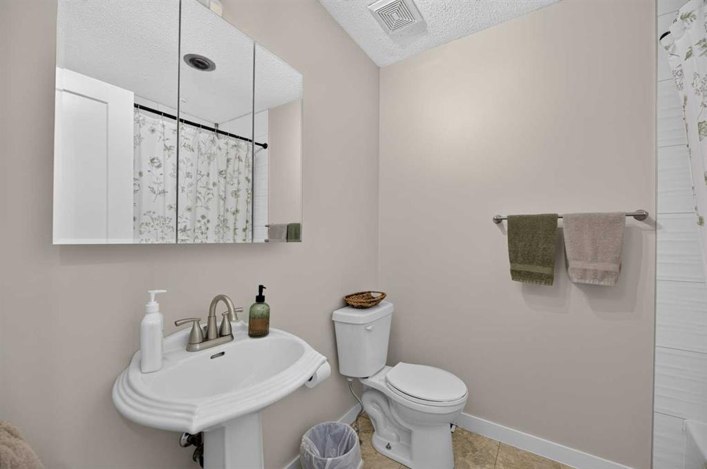Picture of 5509 57 Avenue , Olds Real Estate Listing