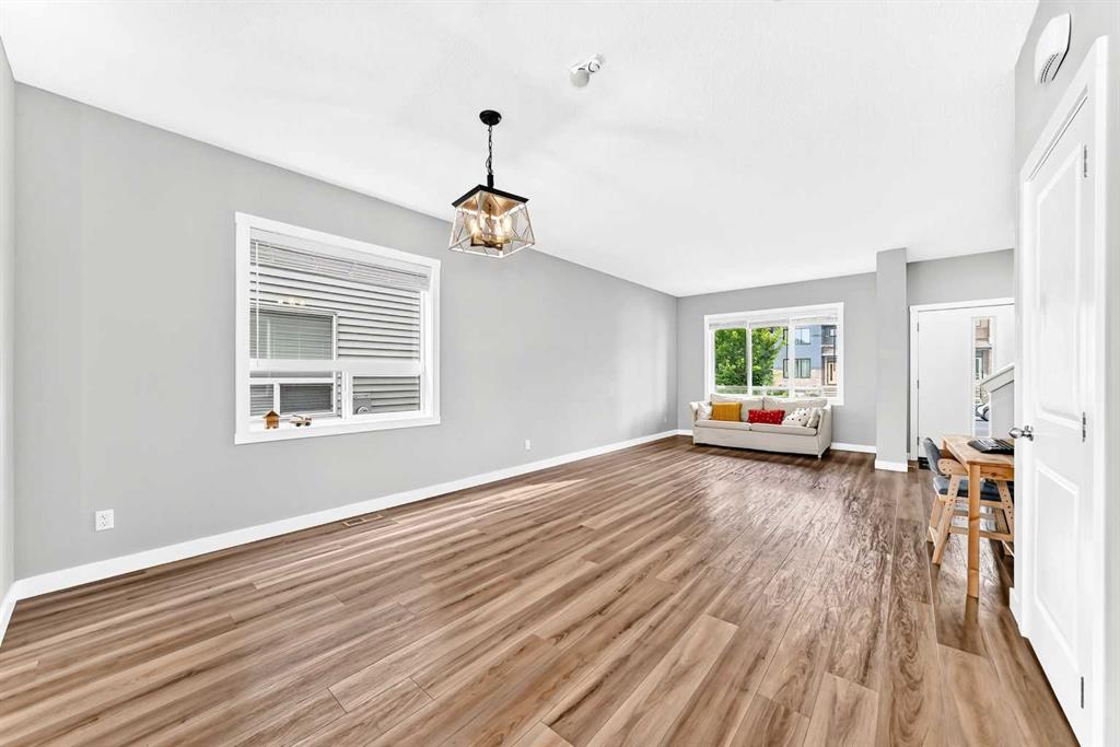 Picture of 52 Wolf Creek Drive SE, Calgary Real Estate Listing