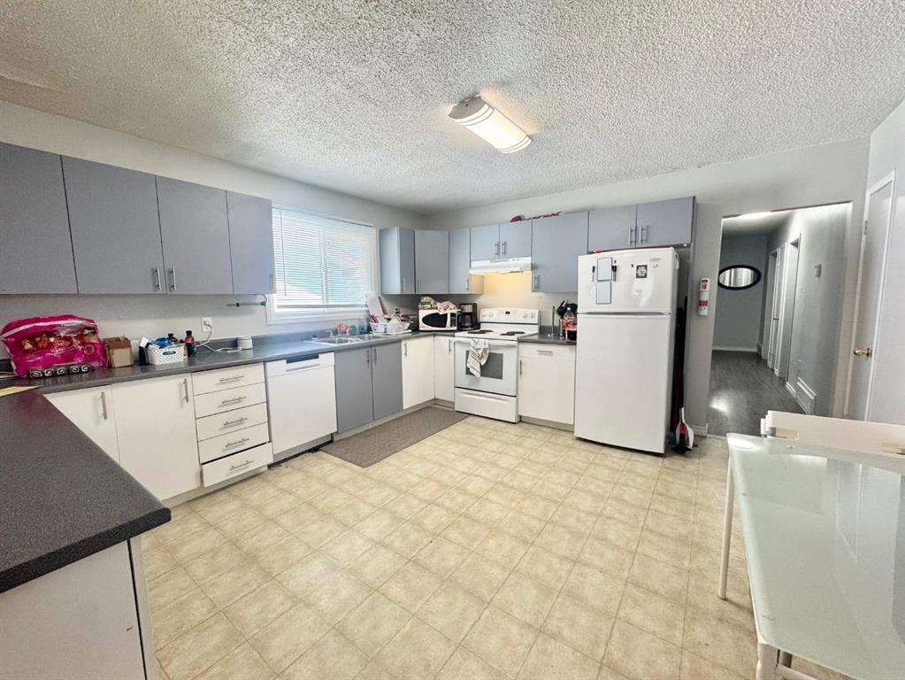 Picture of 4740 56 Avenue , Whitecourt Real Estate Listing