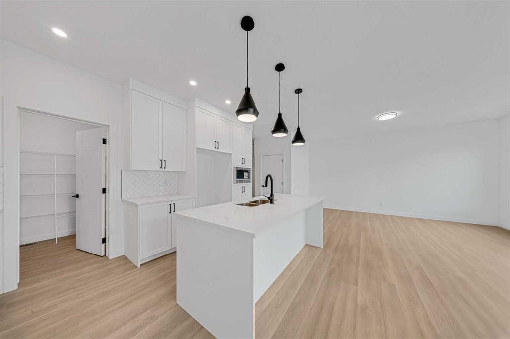 Picture of 1412 South Point Villas SW, Airdrie Real Estate Listing