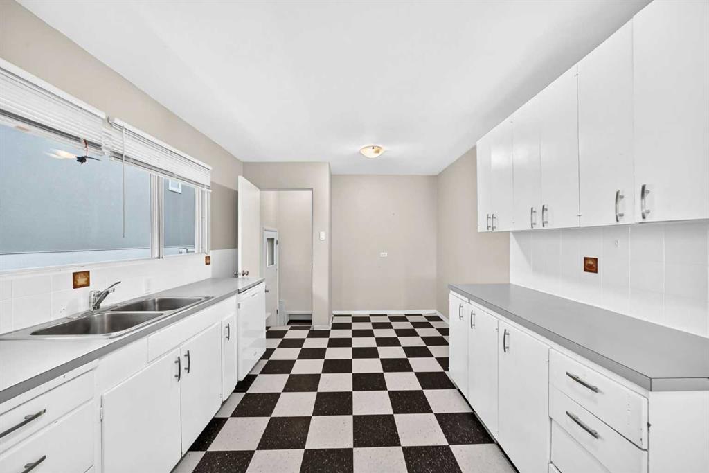 Picture of 1735 38 Avenue SW, Calgary Real Estate Listing