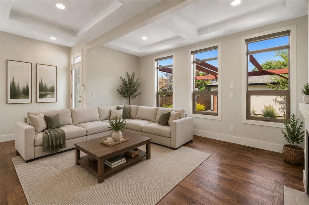 Picture of 448 25 Avenue NW, Calgary Real Estate Listing