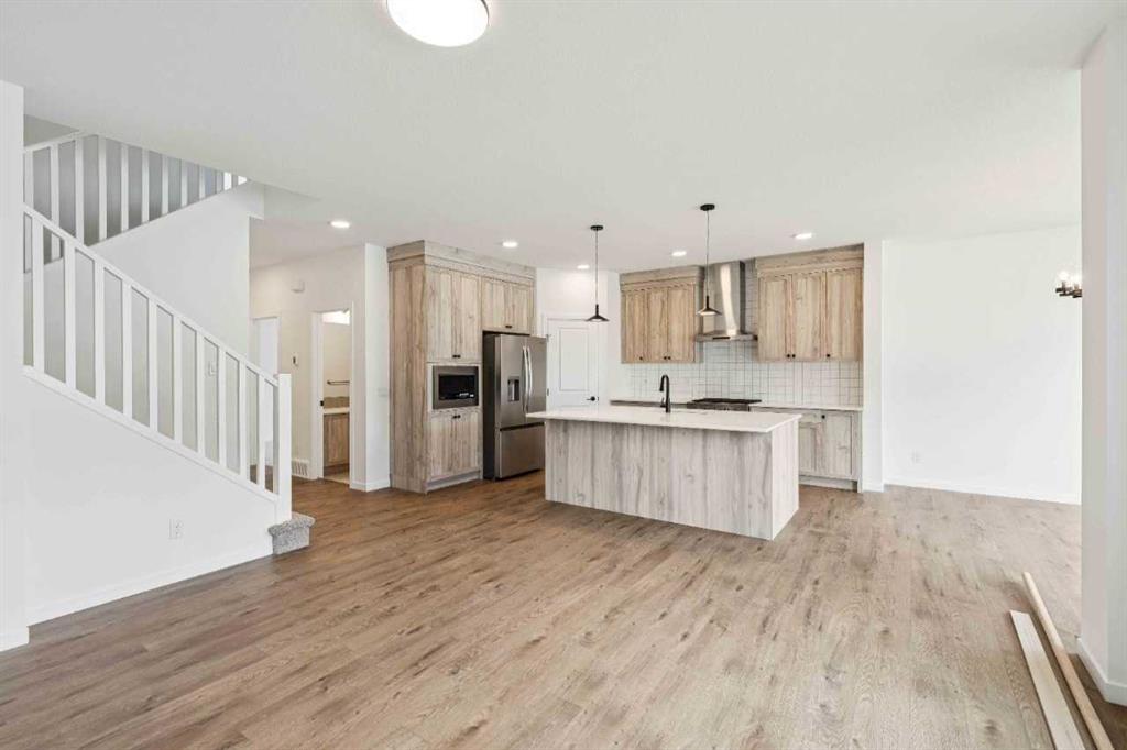 Picture of 1030 Bayview Crescent SW, Airdrie Real Estate Listing