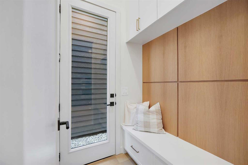 Picture of 5018 21A Street SW, Calgary Real Estate Listing