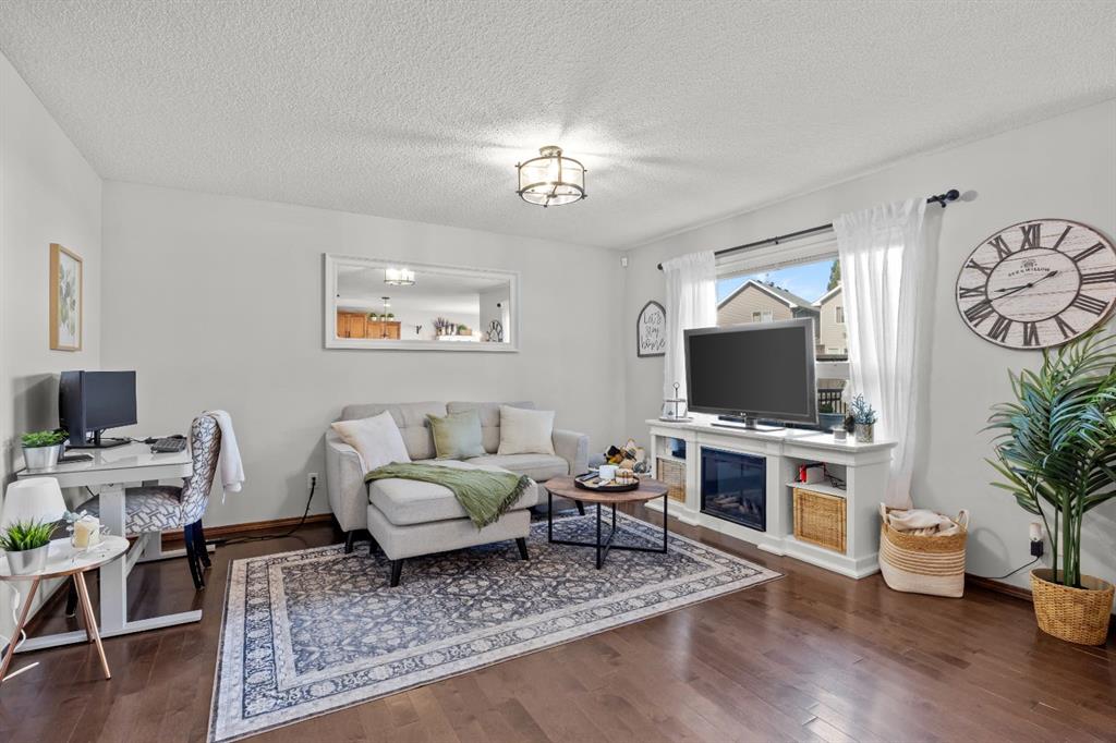 Picture of 624 Cranston Drive SE, Calgary Real Estate Listing