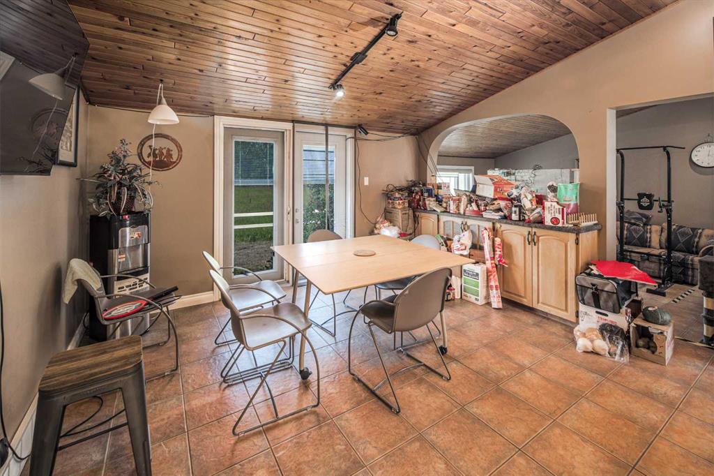 Picture of 33076 Township Road 243  , Rural Rocky View County Real Estate Listing