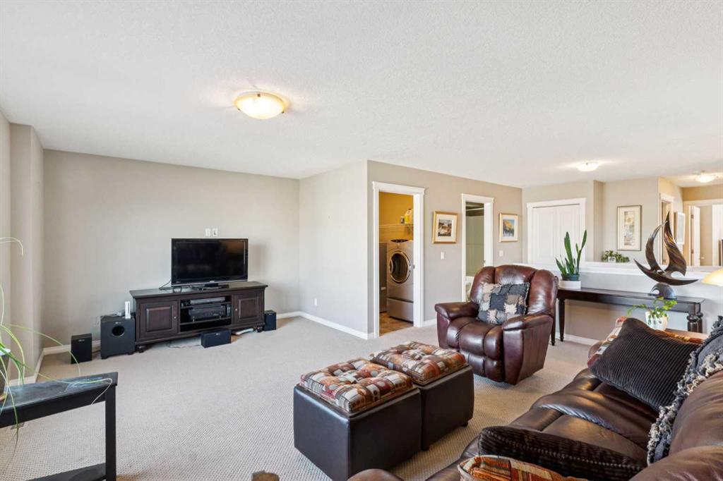 Picture of 645 Panatella Boulevard NW, Calgary Real Estate Listing