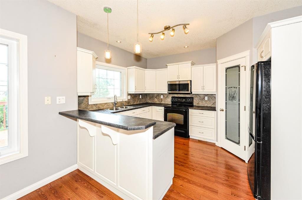 Picture of 5604 28A  , Camrose Real Estate Listing