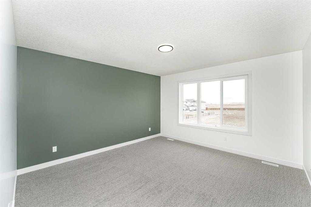 Picture of 180 Lakewood Circle , Strathmore Real Estate Listing