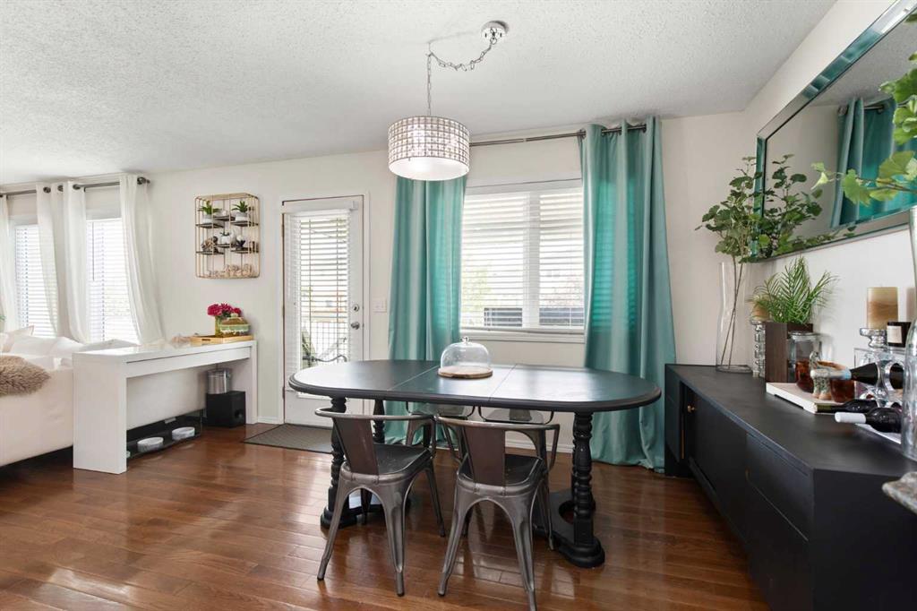 Picture of 73 Storrs Crescent SE, Medicine Hat Real Estate Listing