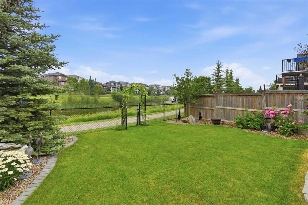 Picture of 224 Kingston Way SE, Airdrie Real Estate Listing