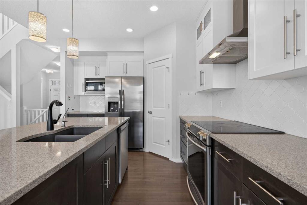 Picture of 80 Nolancrest Green NW, Calgary Real Estate Listing