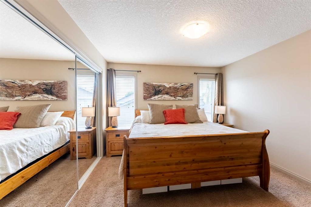 Picture of 430 Lettice Perry Road N, Lethbridge Real Estate Listing