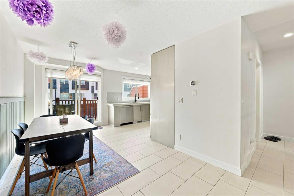 Picture of 103, 1530 Bayside Avenue SW, Airdrie Real Estate Listing