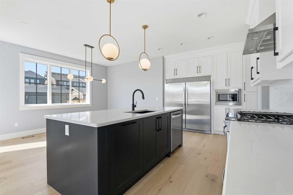 Picture of 1209 Coopers Drive SW, Airdrie Real Estate Listing