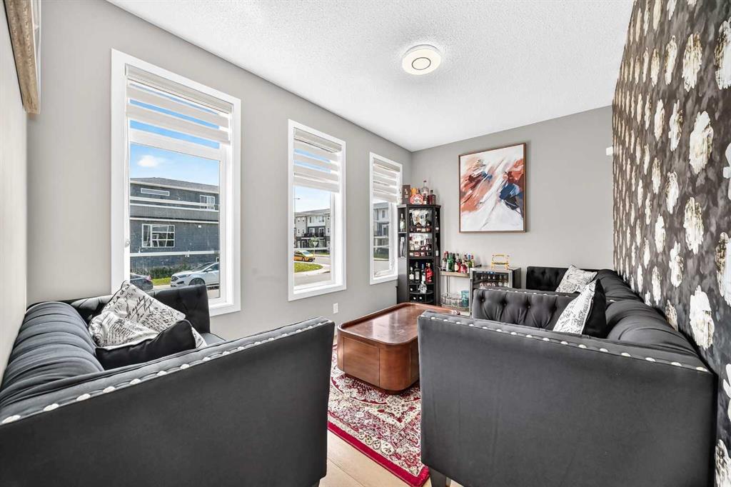 Picture of 59 Corner Meadows Villas NE, Calgary Real Estate Listing