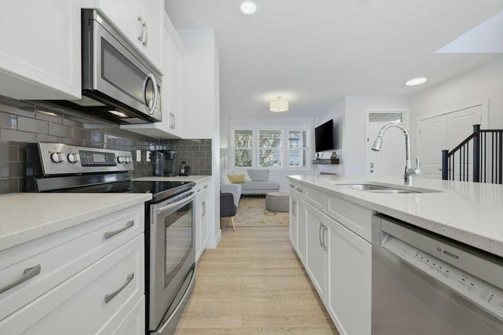 Picture of 86 Marquis Common SE, Calgary Real Estate Listing