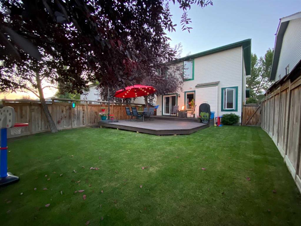 Picture of 31 Mt Aberdeen Grove SE, Calgary Real Estate Listing