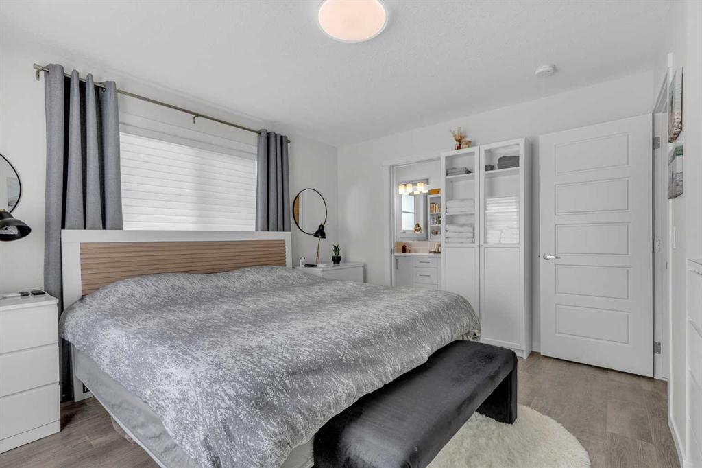 Picture of 302, 260 Rowley Way NW, Calgary Real Estate Listing