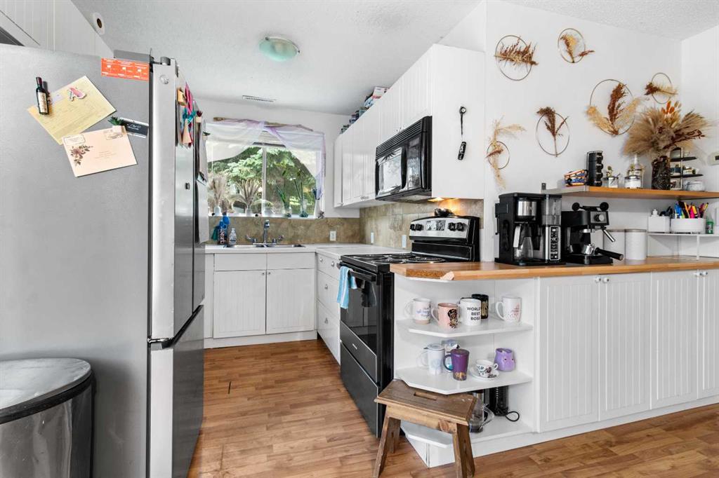 Picture of 5224 50 Avenue , Sylvan Lake Real Estate Listing