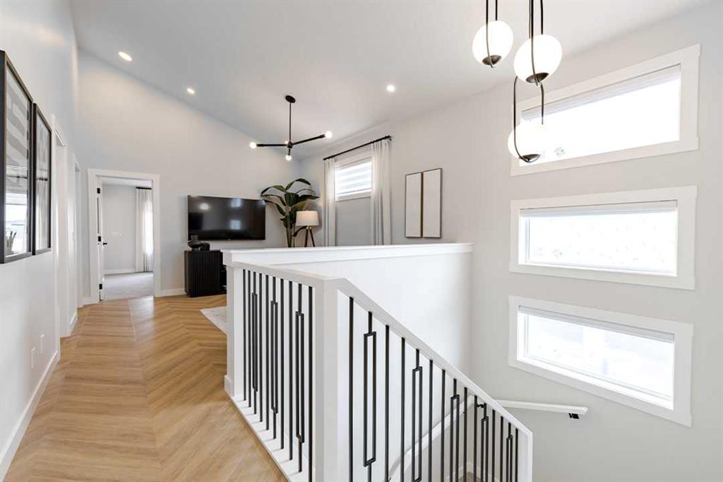 Picture of 190 Rosemary Gardens SE, Calgary Real Estate Listing